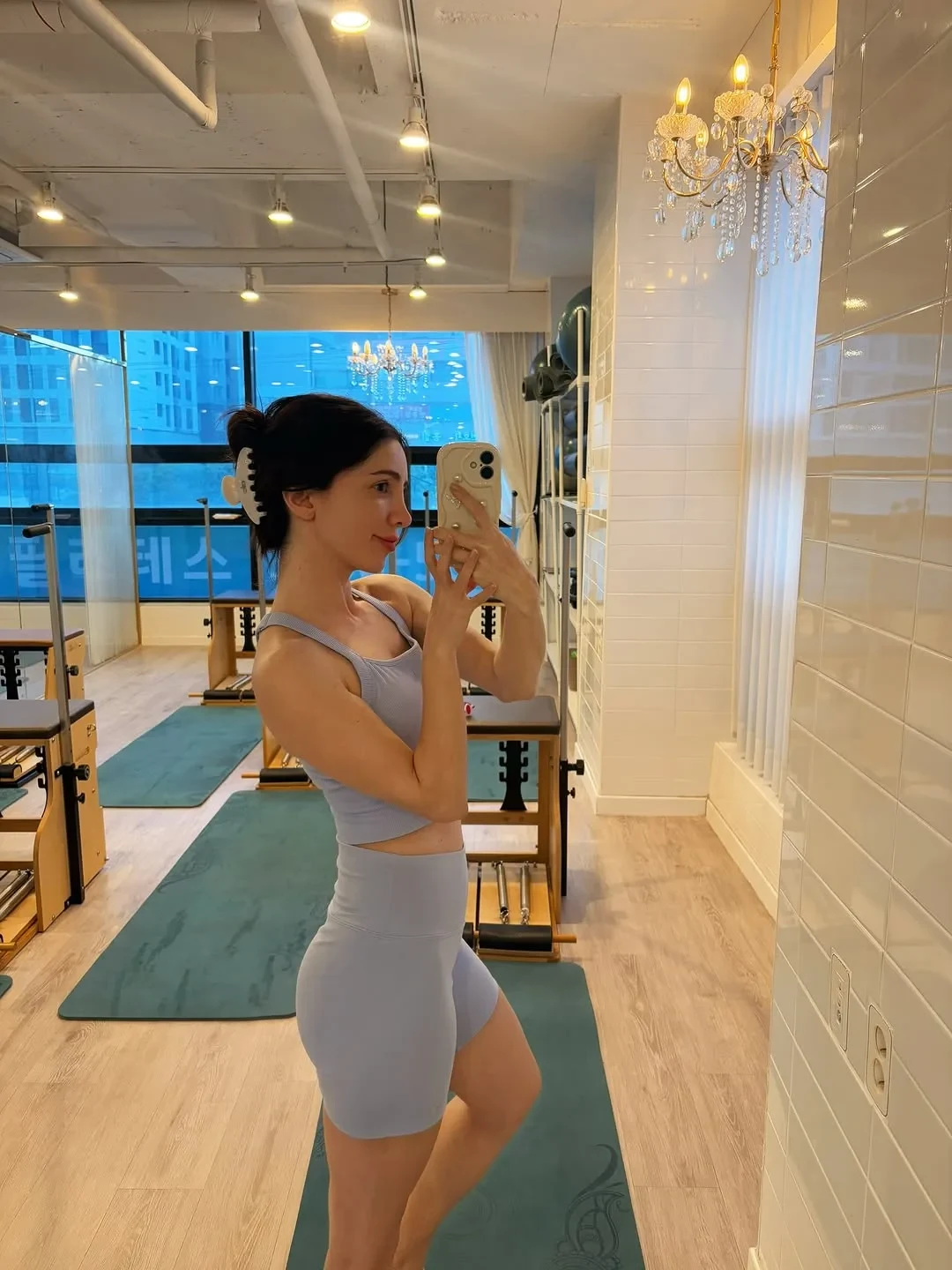 @elita.hsrv